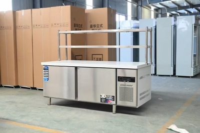 厨房设备厂家-制冷设备-冷藏操作台